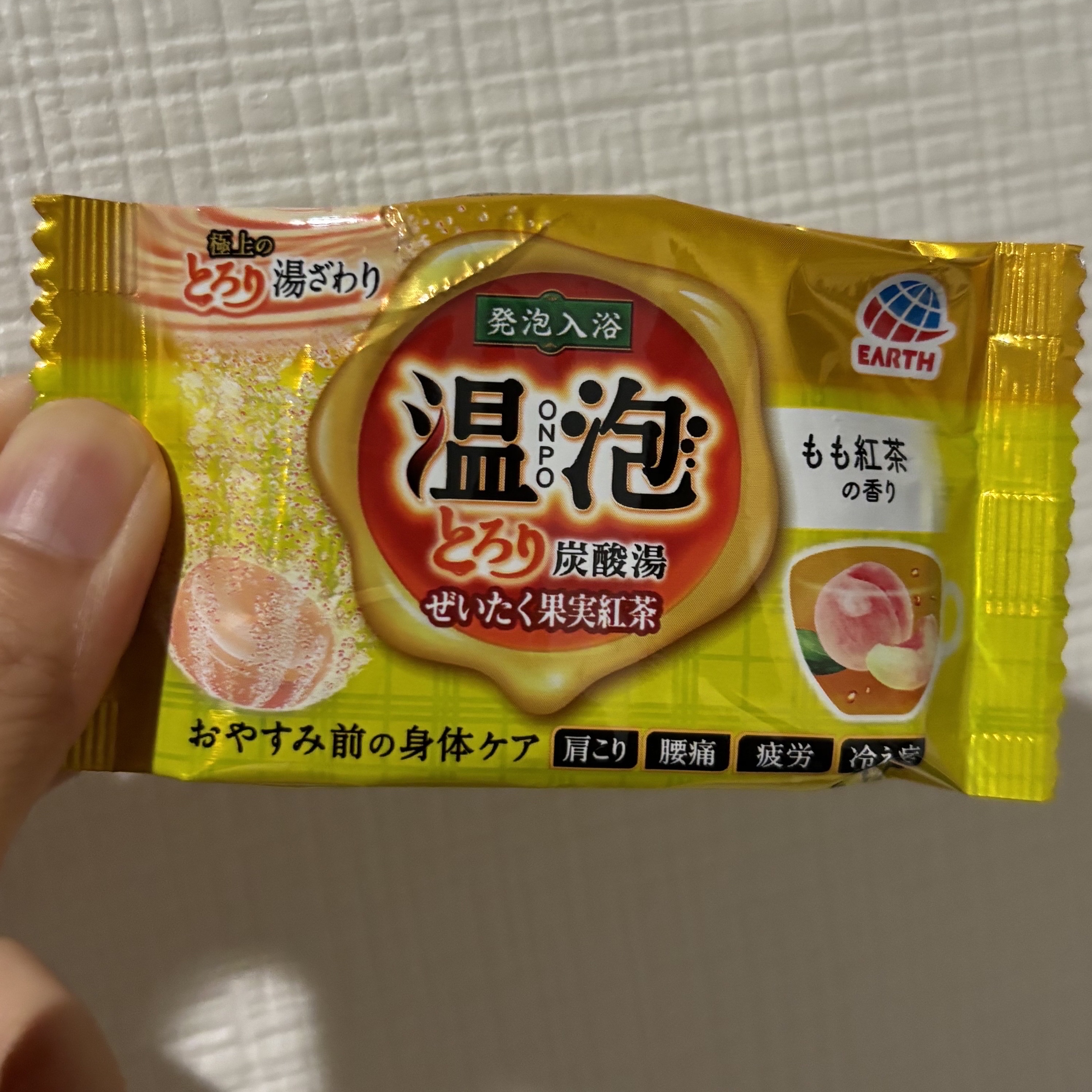 温泡 とろり炭酸湯 ぜいたく果実紅茶 12錠入のクチコミ「温泡とろり炭酸湯 ぜいたく果実紅茶 12錠入
もも紅茶🍑☕️ 

ピーチ🍑と紅茶の香りがいいに.....」（1枚目）