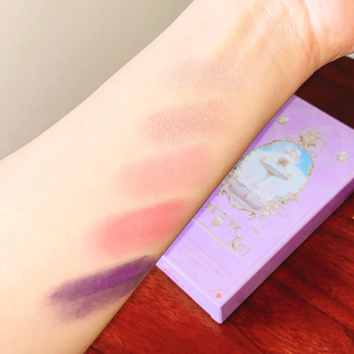 ストロベリーロココ アイシャドウパレット/FlowerKnows/アイシャドウパレットを使ったクチコミ（3枚目）