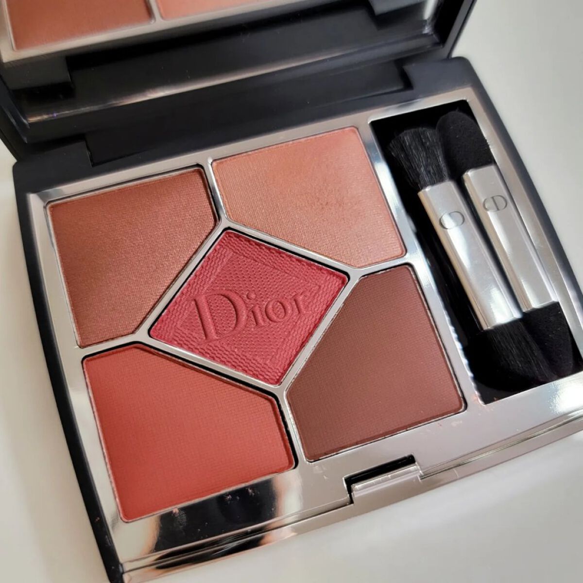 【旧】サンク クルール クチュール 869 レッド タータン/Dior/アイシャドウパレットを使ったクチコミ（1枚目）