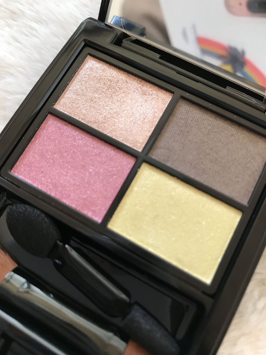 ミネラルクラッシィシャドー サンライズデュー（限定）/エトヴォス/アイシャドウパレットを使ったクチコミ（1枚目）