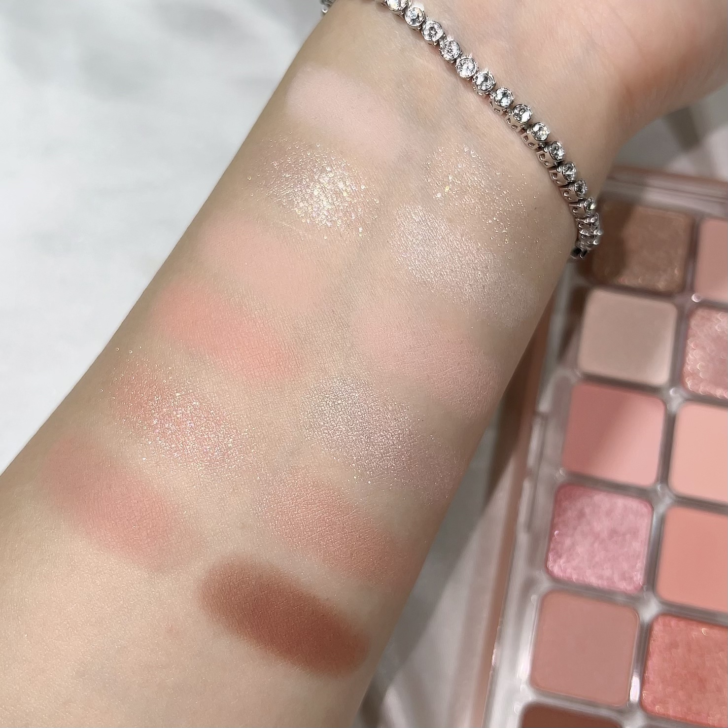 プロ アイ パレット エアー 09 ピーチメイトアップル(PEACH MATE APPLE)/CLIO/アイシャドウパレットを使ったクチコミ（3枚目）