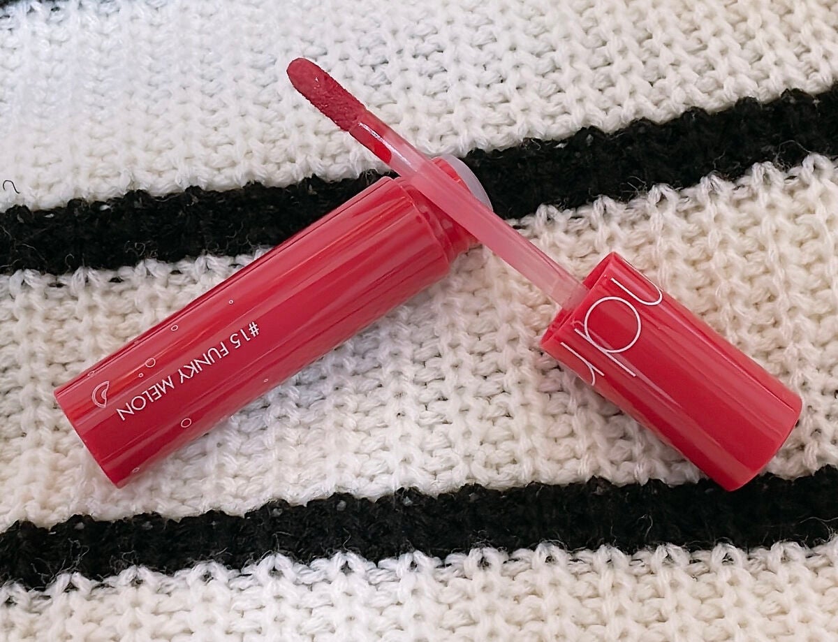 ジューシーラスティングティント/rom&nd/リップティントを使ったクチコミ(3枚目)