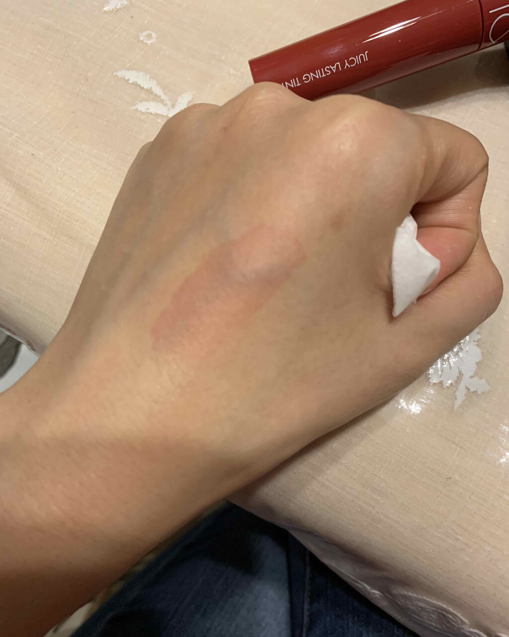 ジューシーラスティングティント/rom&nd/リップティントを使ったクチコミ（3枚目）