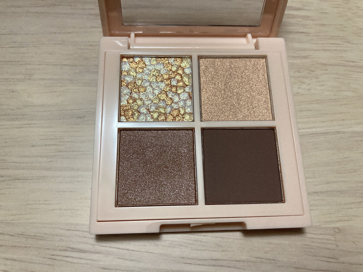 レブロン ダズル アイシャドウ クアッド/REVLON/アイシャドウパレットを使ったクチコミ（2枚目）