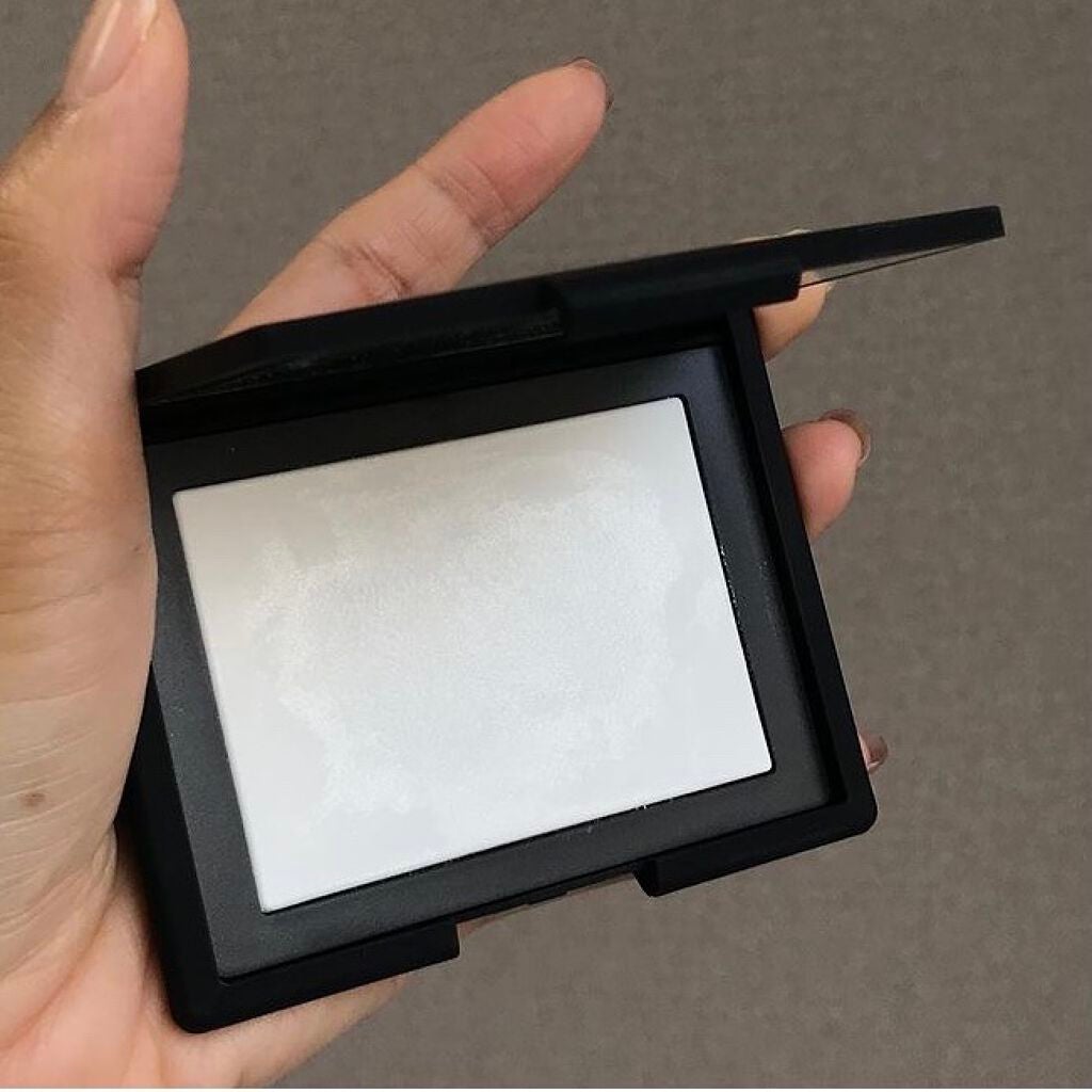 ライトリフレクティングセッティングパウダー プレスト N/NARS/プレストパウダーを使ったクチコミ(2枚目)