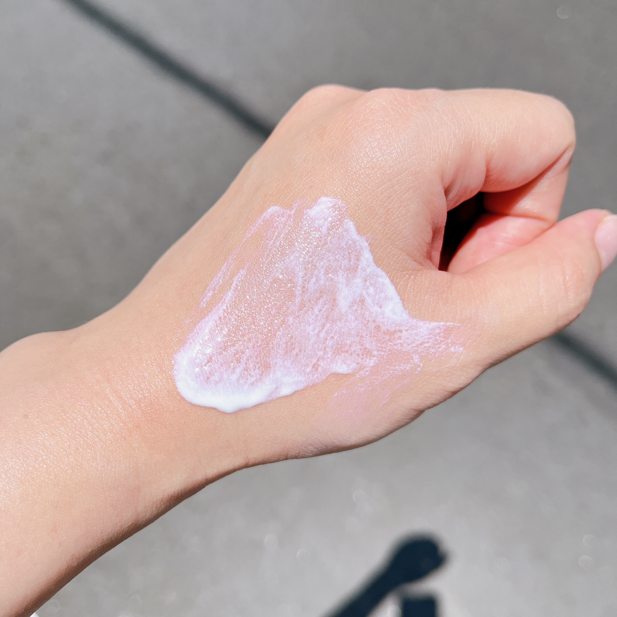 シルキー デイ エッセンス UV/to/one/日焼け止めローションを使ったクチコミ（2枚目）