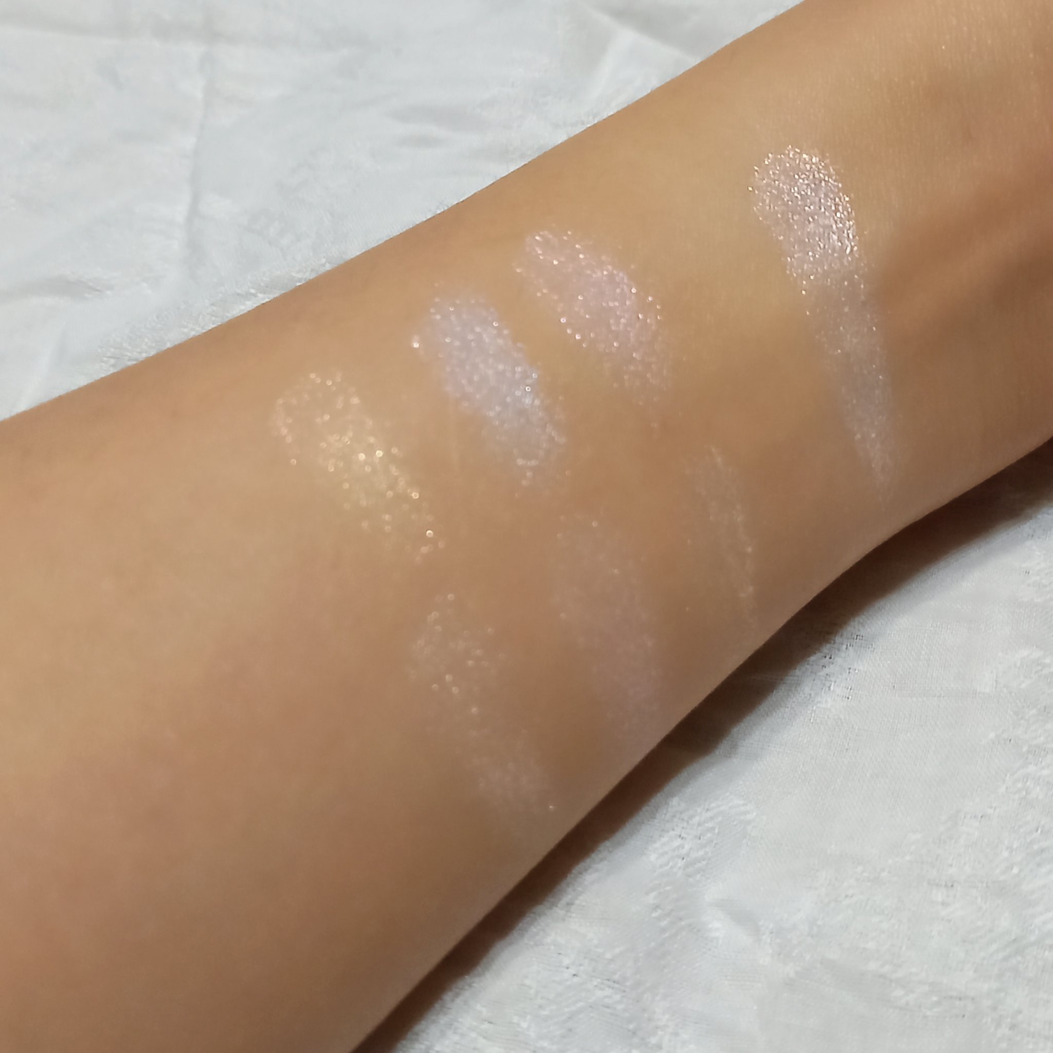 パールグロウハイライト/CEZANNE/ハイライト・シェーディングを使ったクチコミ（3枚目）