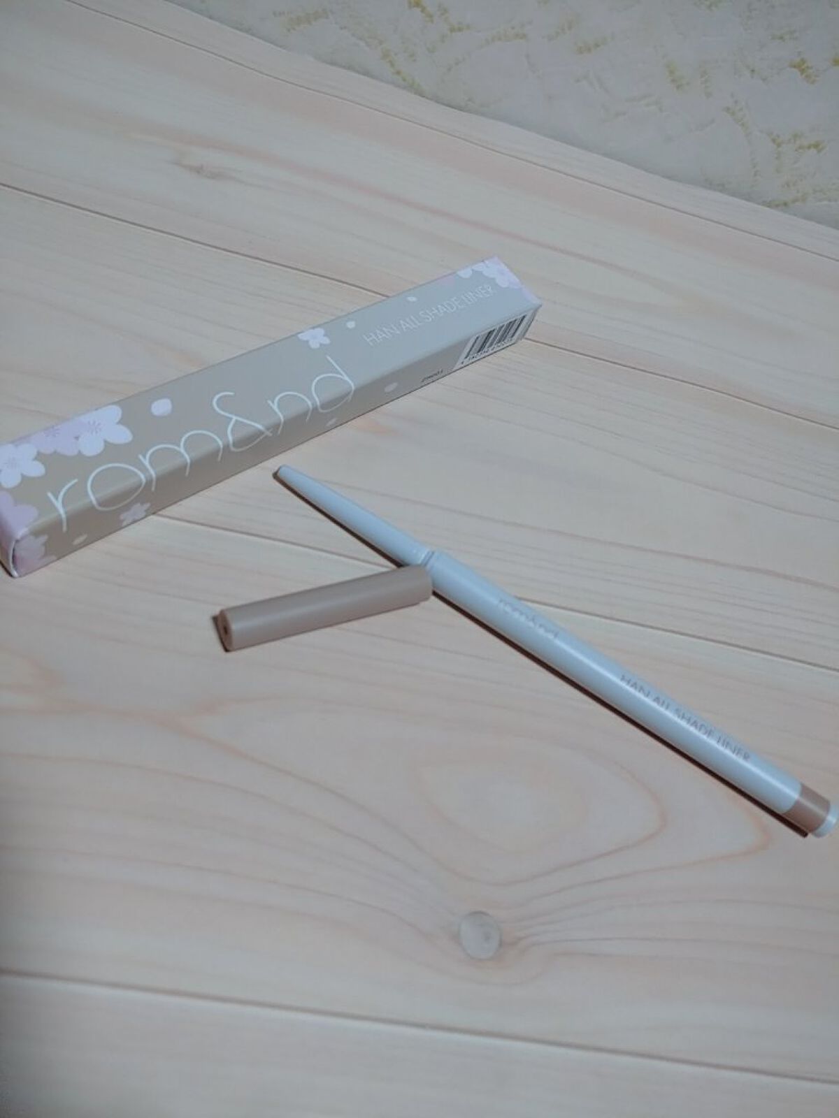 ハンオールシェードライナー 06 フェイドアッシュ/rom&nd/ペンシルアイライナーを使ったクチコミ（1枚目）