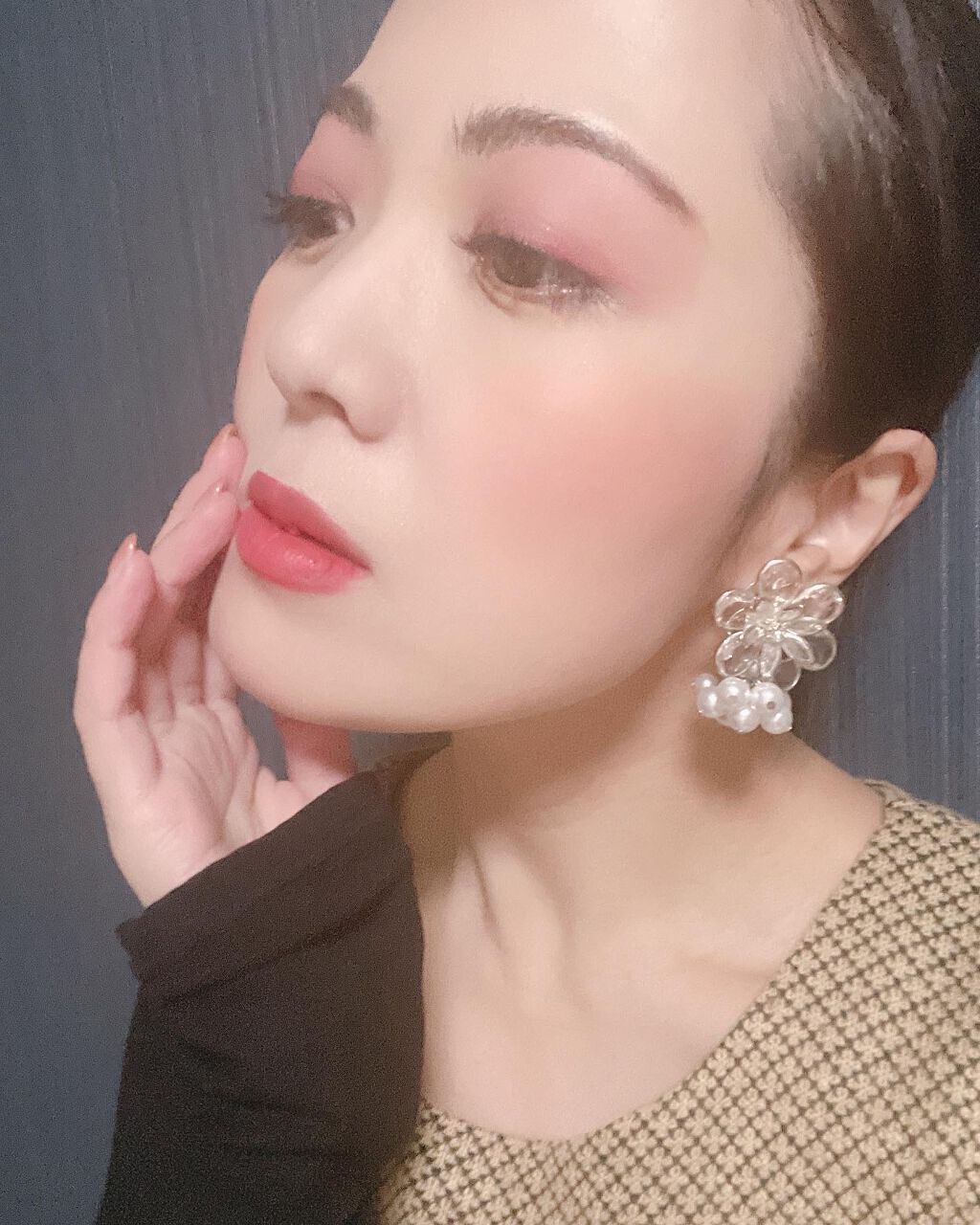 RIKA on LIPS 「日本発上陸✨🇯🇵今月5日loft全店舗にて発売され、10日経ち..」(1枚目)