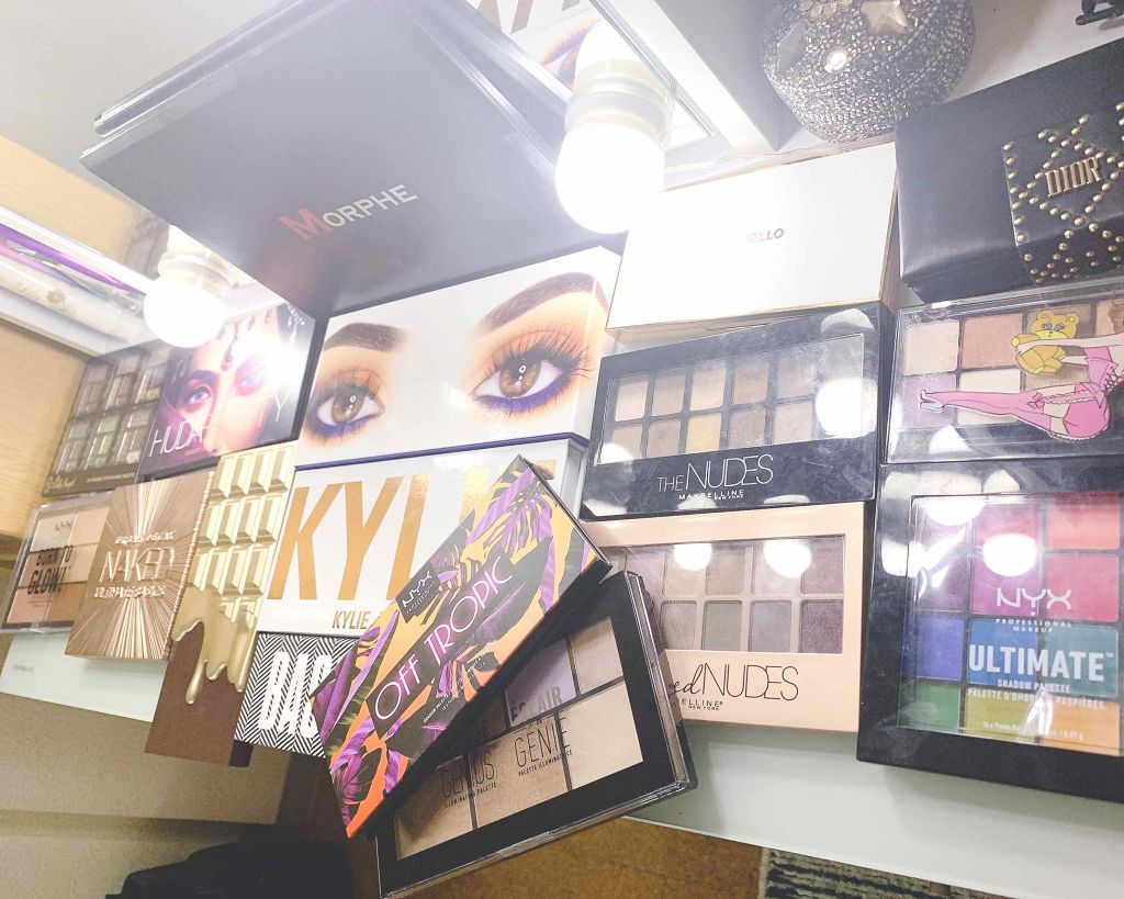 Nao on LIPS 「《自己満足投稿》一部のアイシャドウパレット💍にこるんとか藤子さ..」(1枚目)