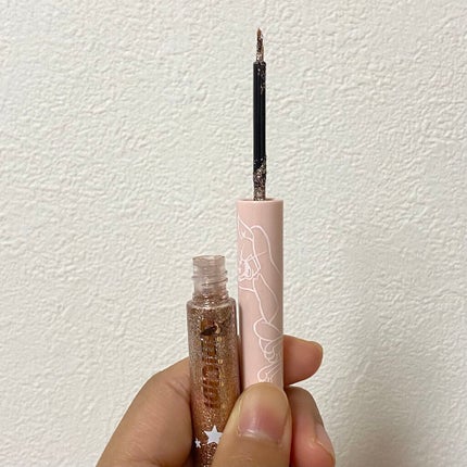 グリッターイルミネーションライナー/CipiCipi/リキッドアイライナーを使ったクチコミ(2枚目)