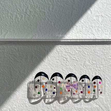 ぴよこれいと あうるす on LIPS 「私が黒を使うのは、なかなか珍しいはず、、、。いつもネイビーやブ..」(3枚目)