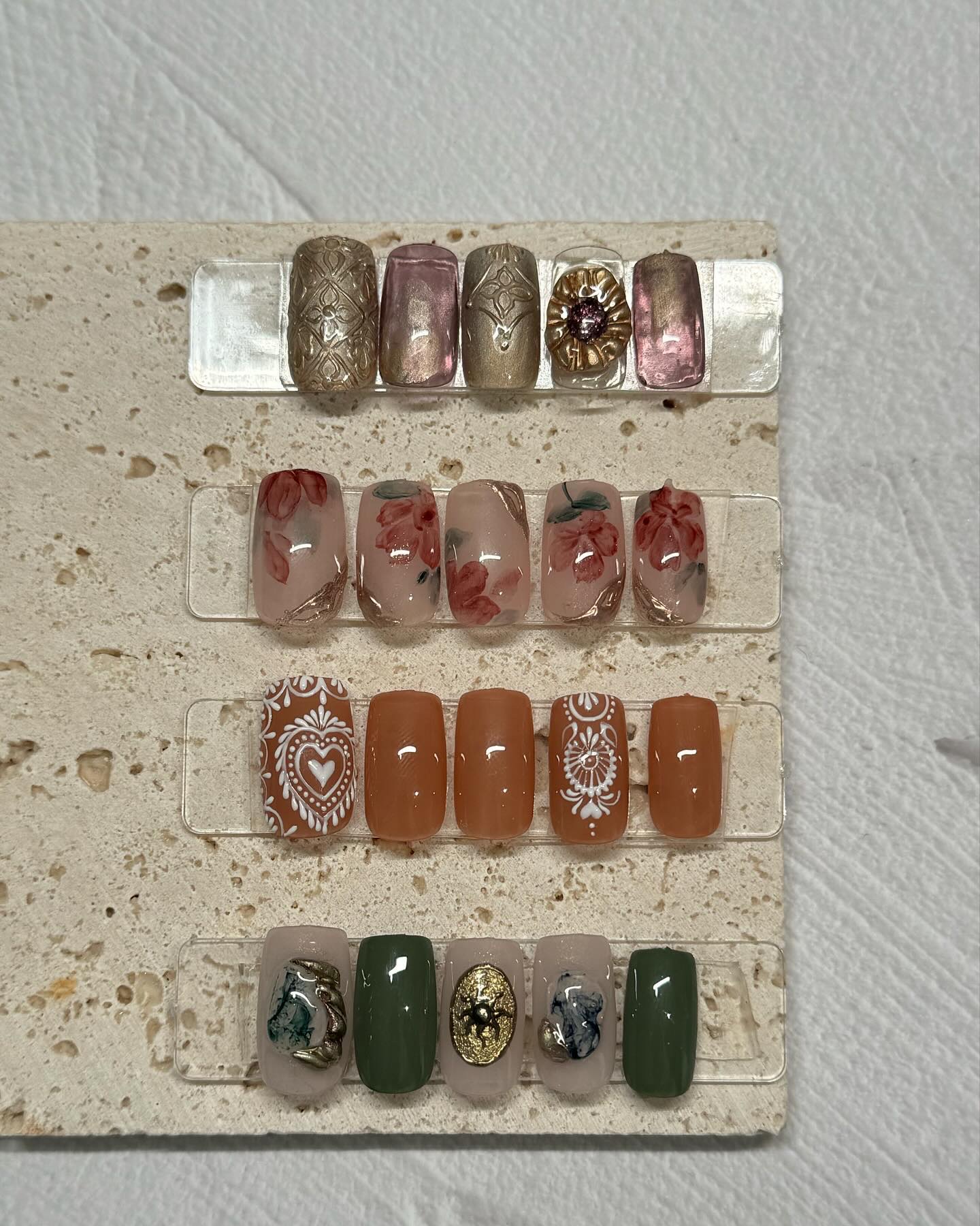 #ネイル,#手書きネイル,#ニュアンスネイル,#マグネットネイル,#トレンドネイルのネイルデザイン