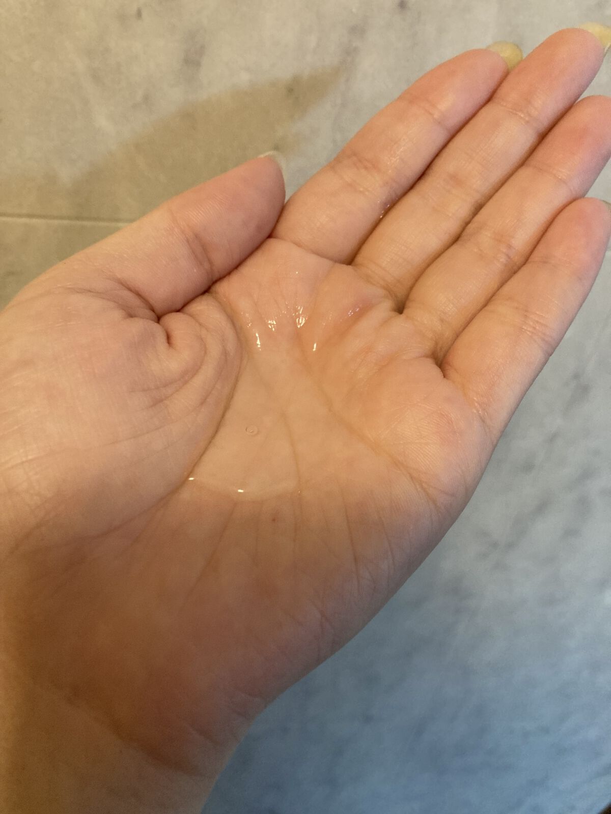 エッセンシャル プレミアム ウォータートリートメント EXスムース/エッセンシャル/アウトバストリートメントを使ったクチコミ（2枚目）