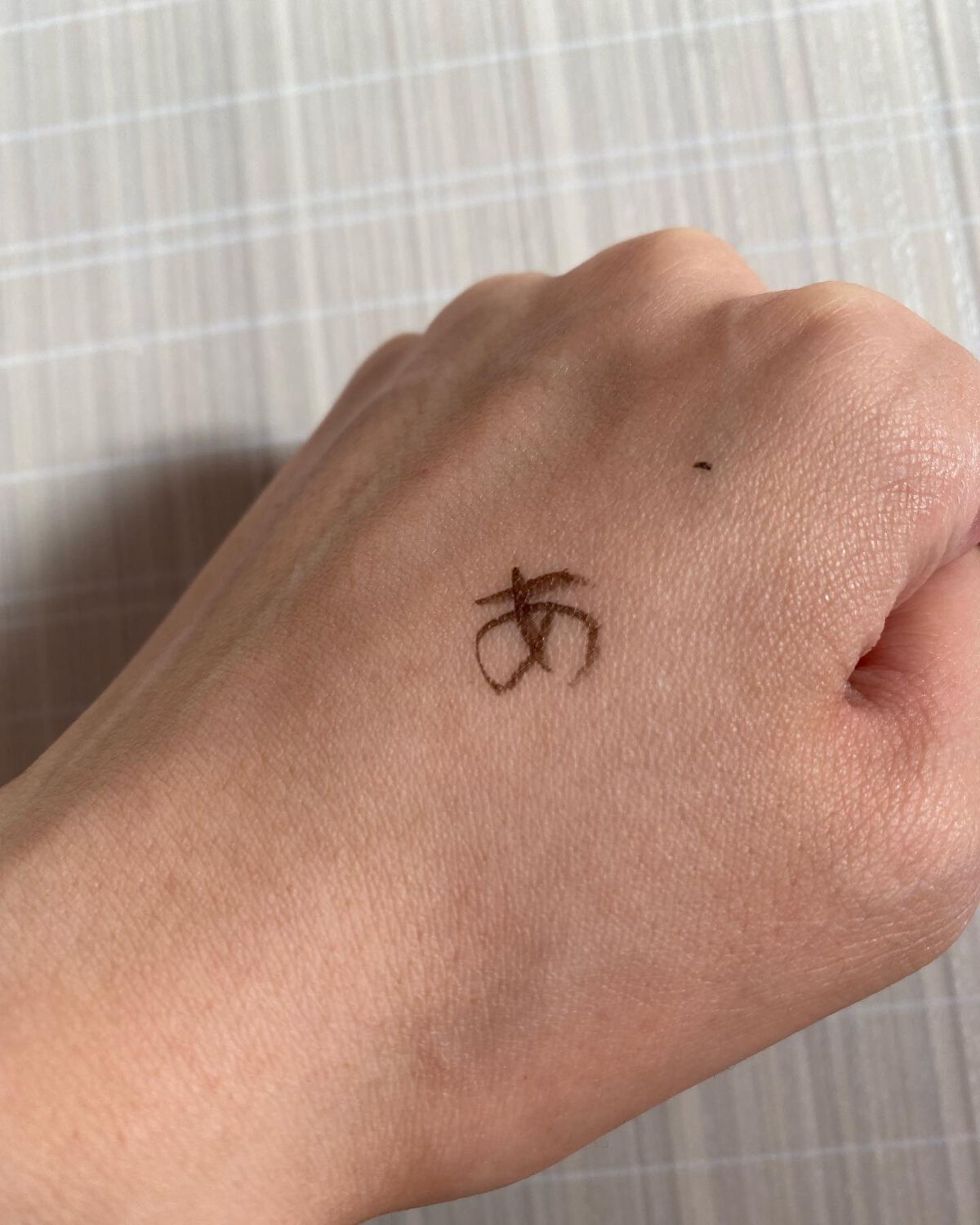 「密着アイライナー」ショート筆リキッド/デジャヴュ/リキッドアイライナーを使ったクチコミ(2枚目)