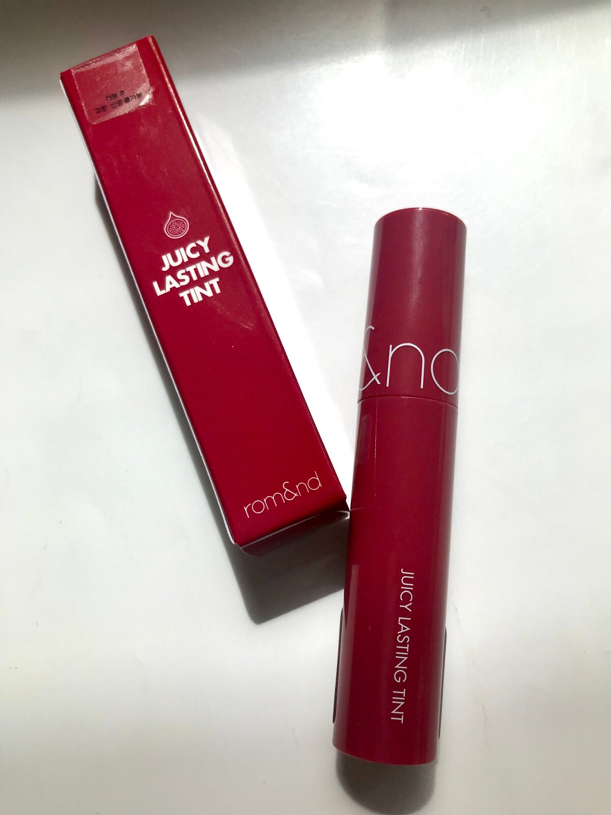 ジューシーラスティングティント/rom&nd/リップティントを使ったクチコミ(2枚目)