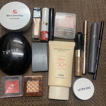 Sophisticated Glow Eye Shadow/glowiest/リキッドアイシャドウを使ったクチコミ(3枚目)