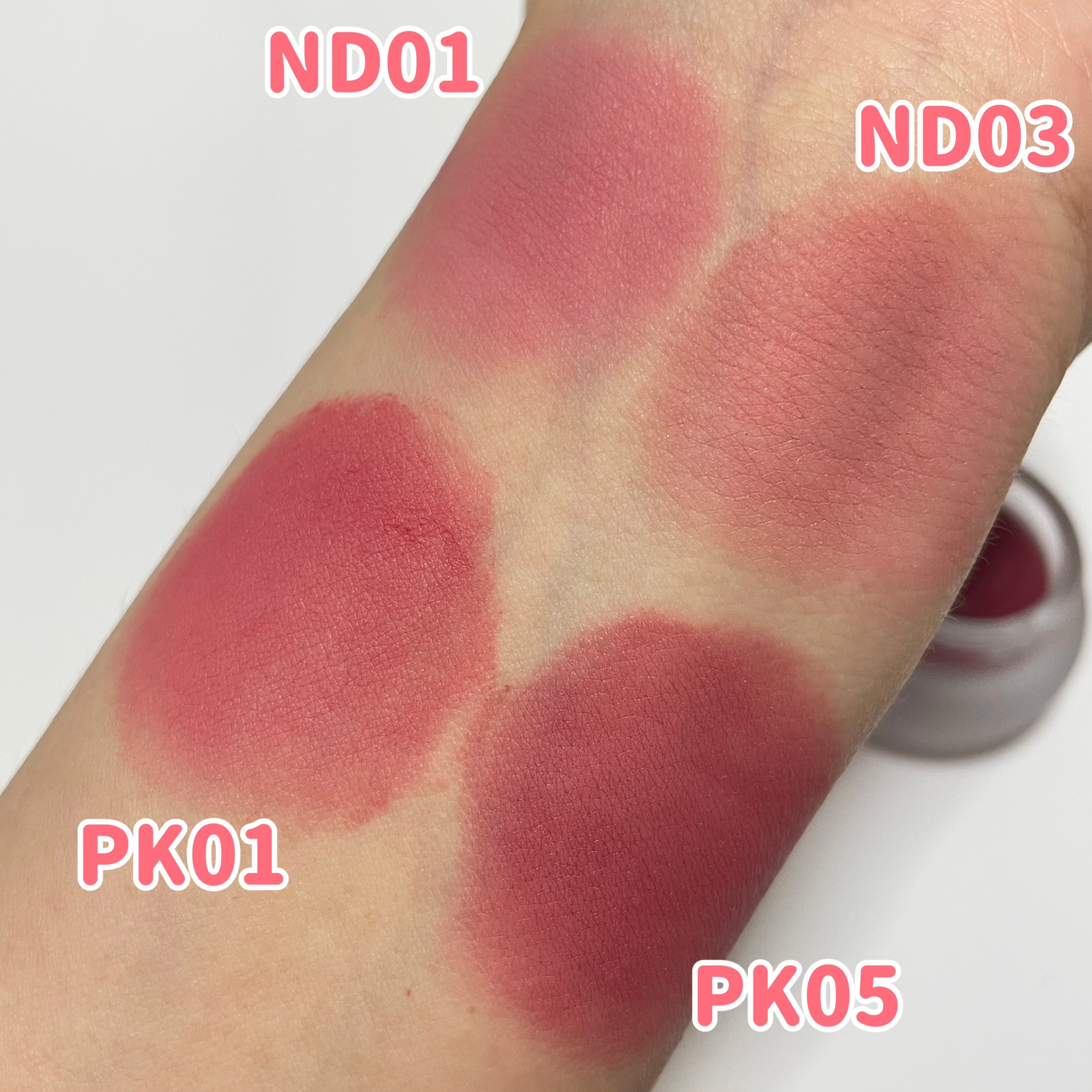 フィー フィンガーライク シリコン リップブラシ/fwee/メイクブラシを使ったクチコミ（3枚目）