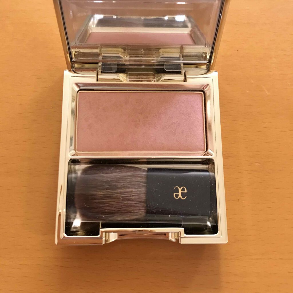 エモーショナル フェイス/Elégance/パウダーチークを使ったクチコミ（2枚目）