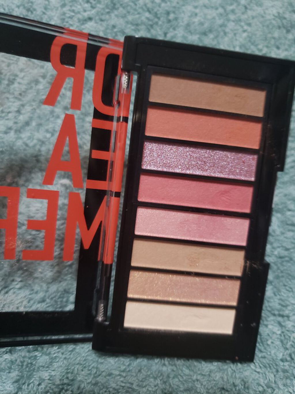 カラーステイ ルックス ブック パレット/REVLON/アイシャドウパレットを使ったクチコミ(2枚目)