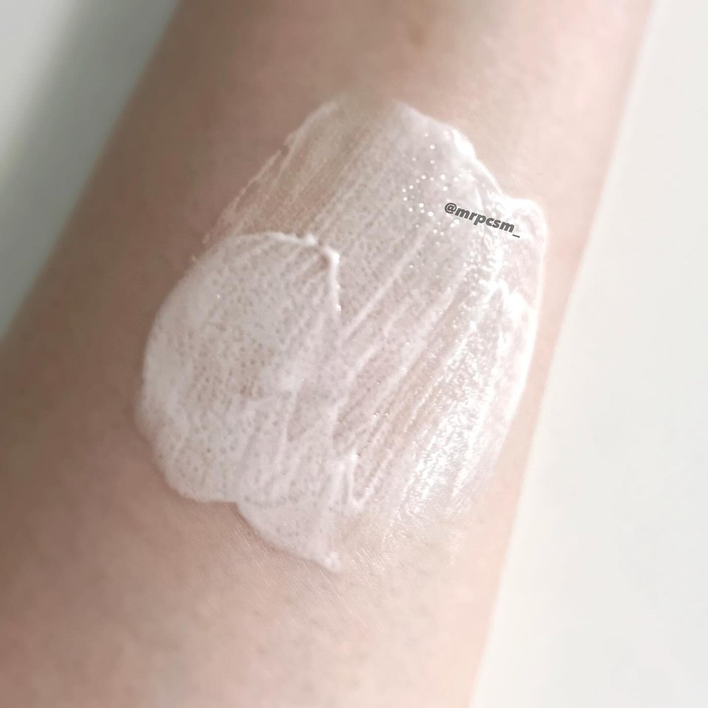 ニベアUV ディープ プロテクト&ケア トーンアップ エッセンス/ニベア/日焼け止めローションを使ったクチコミ(4枚目)