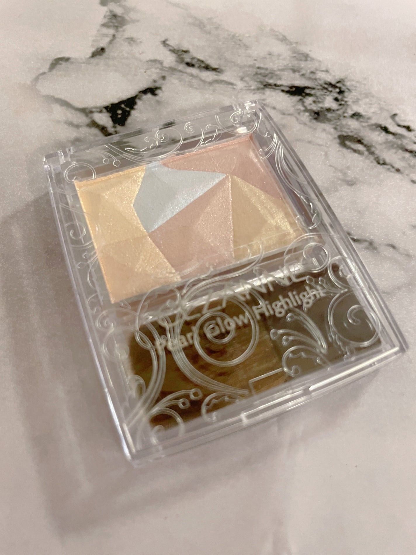 パールグロウハイライト/CEZANNE/ハイライト・シェーディングを使ったクチコミ(1枚目)