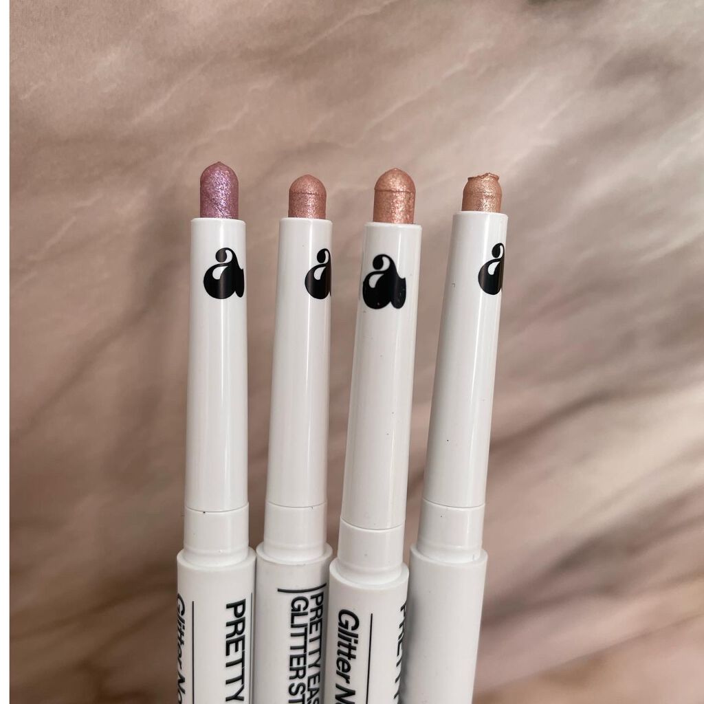 プリティー イージーグリッタースティック/unleashia/グリッターを使ったクチコミ(4枚目)