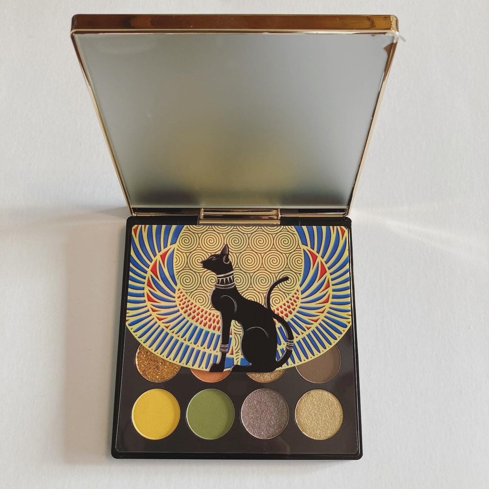 YU-NA on LIPS 「『ZEESEA』さんの【大英博物館エジプトシリーズ 16色アイ..」(2枚目)