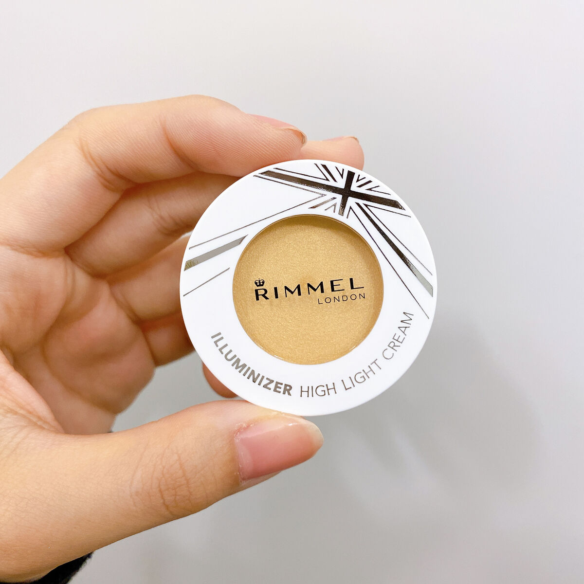 イルミナイザー/リンメル ロンドン/クリームハイライトを使ったクチコミ（1枚目）