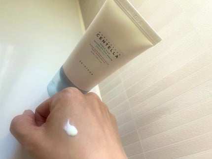 ヒアルーシカ ウォーターフィット サンセラム/SKIN1004/日焼け止めローションを使ったクチコミ(2枚目)