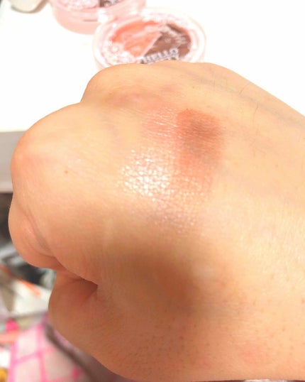 パウダーアイシャドウ ブルーミングキティ/DAISO/アイシャドウパレットを使ったクチコミ(4枚目)