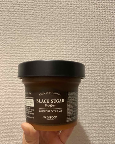 ブラックシュガー パーフェクト エッセンシャル スクラブ2X/SKINFOOD/洗い流すパック・マスクを使ったクチコミ（1枚目）