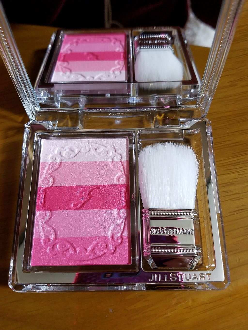 ブルーミングデュー オイルインブラッシュ/JILL STUART/パウダーチークを使ったクチコミ（2枚目）