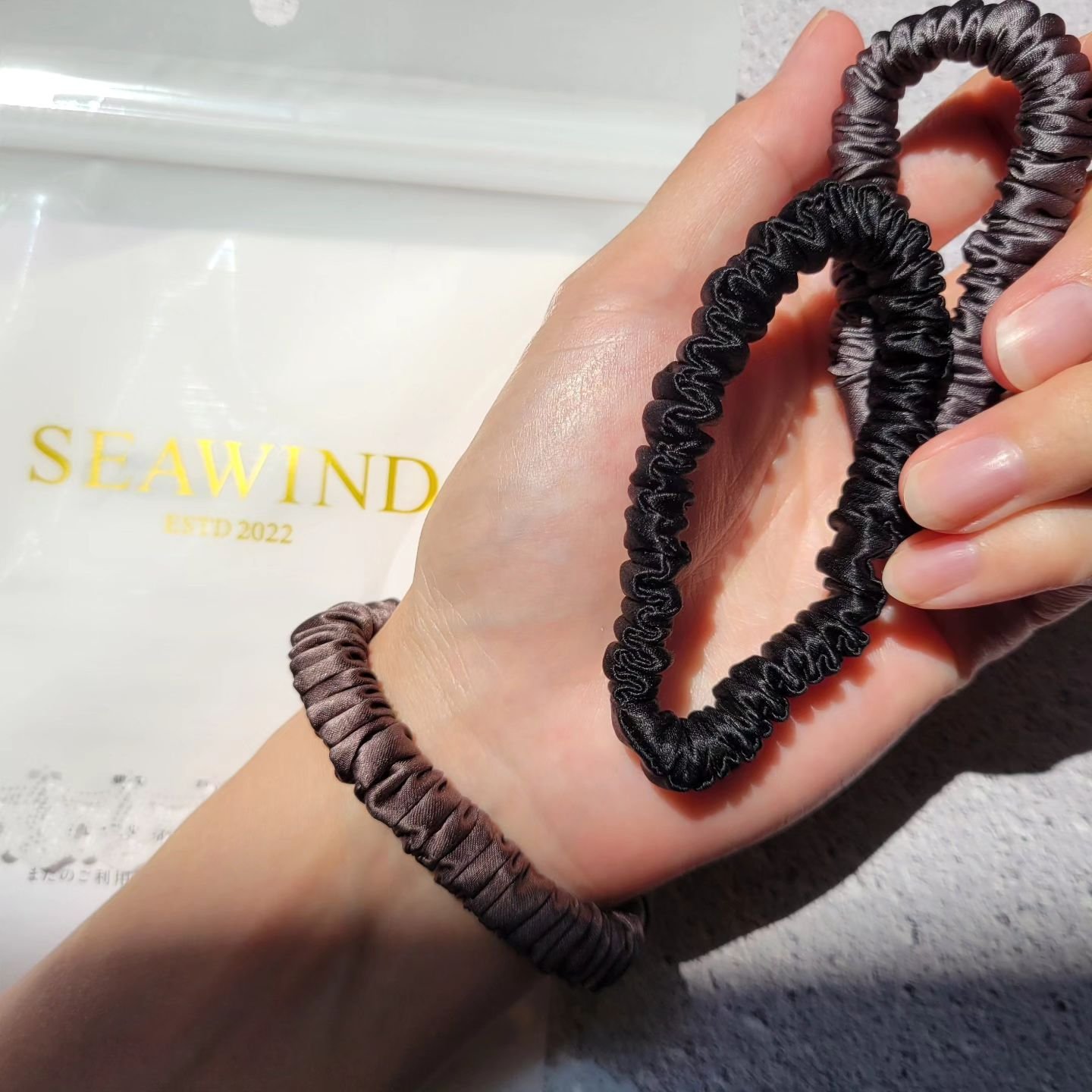 シルクヘアゴム/SEAWIND/ヘアアクセサリーを使ったクチコミ（1枚目）