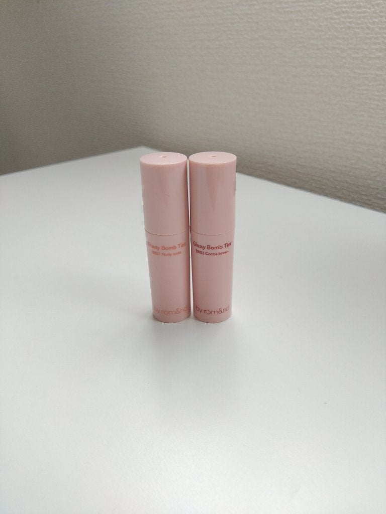 アンドバイロムアンド グラッシーボムティント/&nd by rom&nd/リップティントを使ったクチコミ(3枚目)