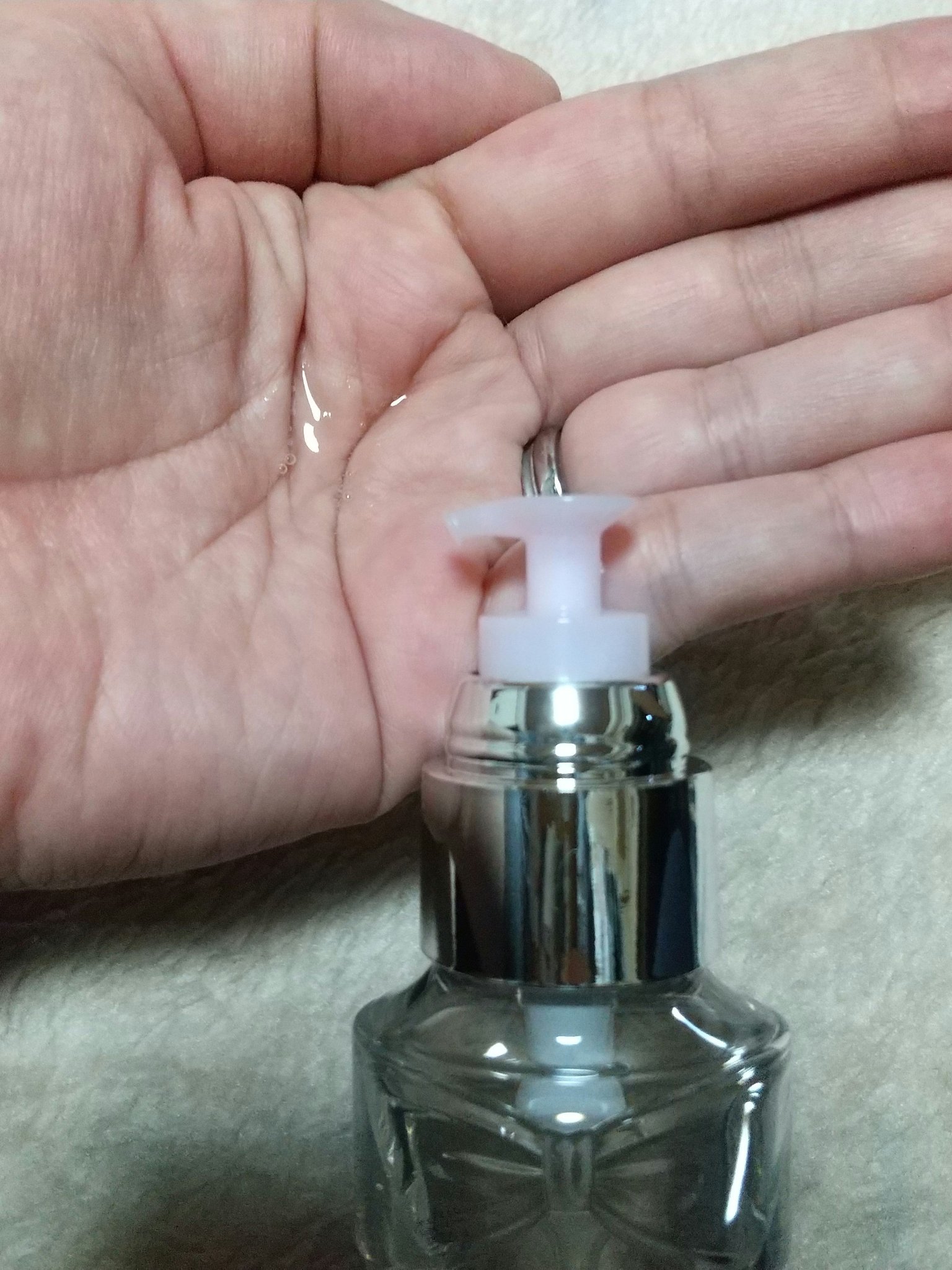 JILL STUART ジルスチュアート ホワイトフローラル ヘアオイル ディープリペアのクチコミ「【使った商品】ジルスチュアート ホワイトフローラル 
                    .....」（3枚目）