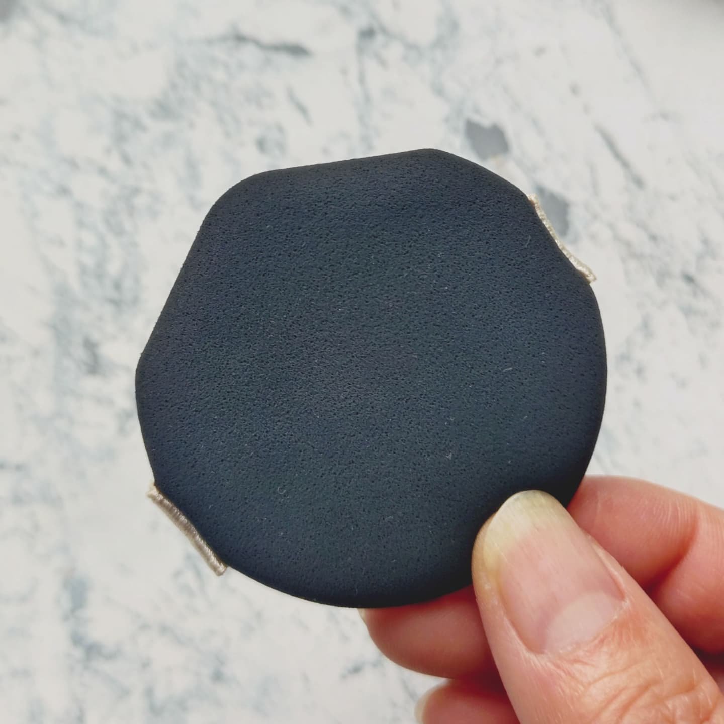 ドラマティックエッセンスクッション グロウ 01 ミディアムオークル/マキアージュ/クッションファンデーションを使ったクチコミ（3枚目）