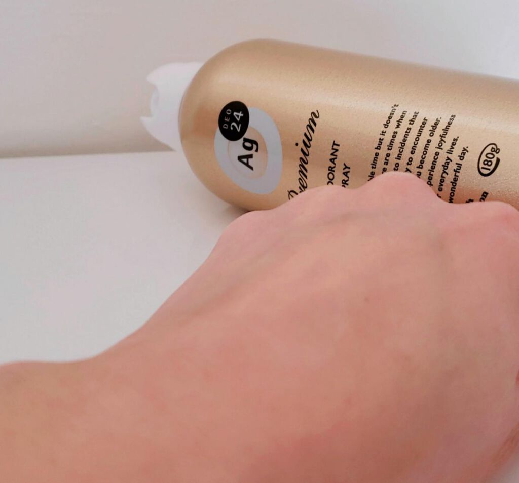 プレミアム デオドラントスプレーＤＸ (無香性) /エージーデオ24/デオドラント・制汗剤を使ったクチコミ（3枚目）