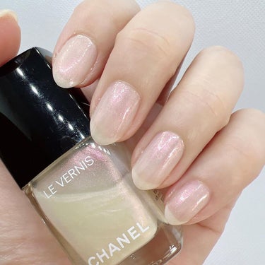 CHANEL ヴェルニロングトゥニュ 889