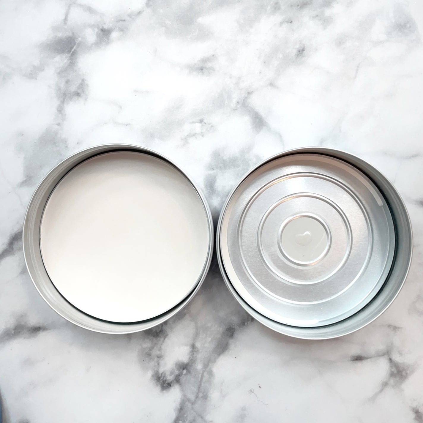 すっぴんパウダー アップルミントの香り/クラブ/プレストパウダーを使ったクチコミ(2枚目)