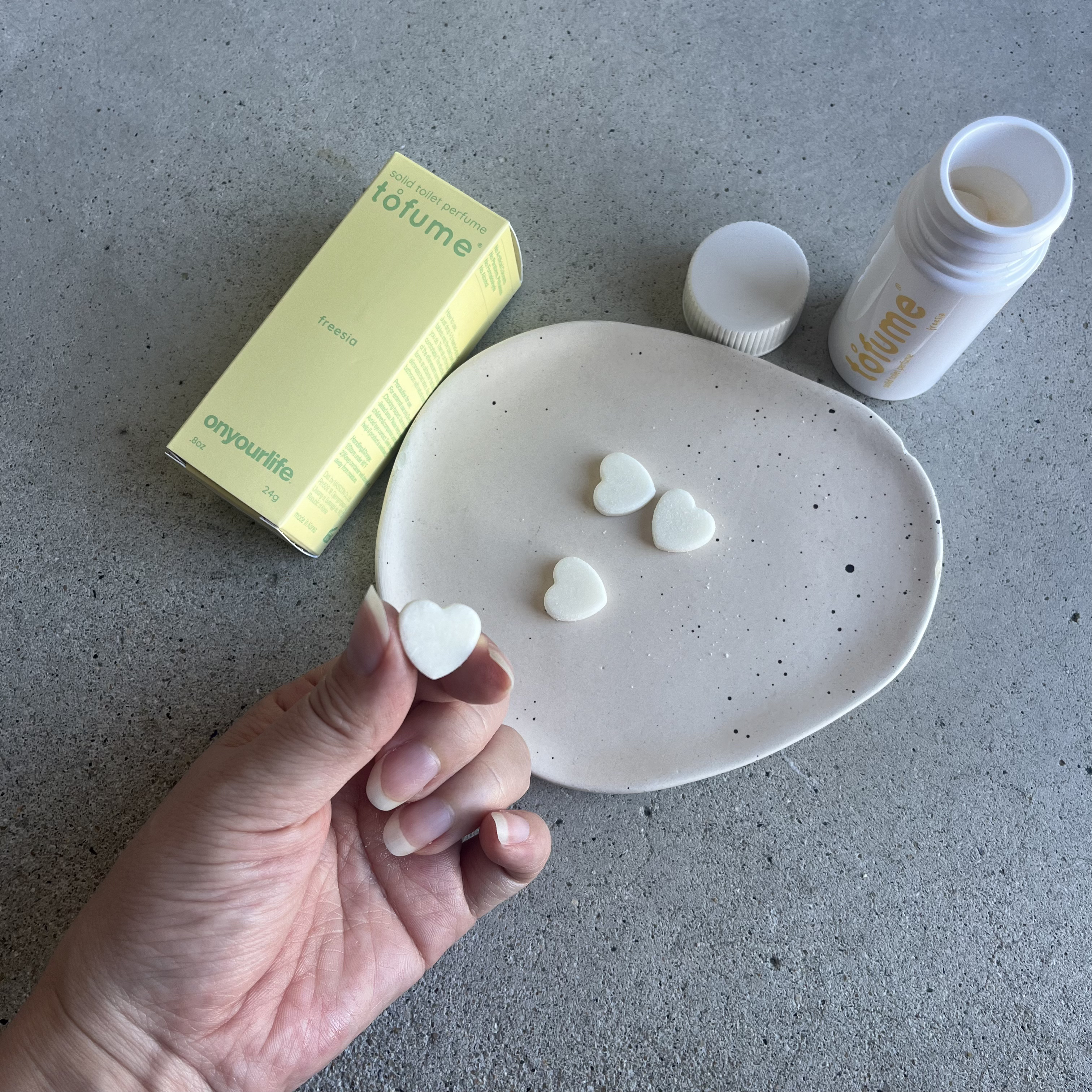 トフューム トイレットパフューム フリージア/オンユアライフ/その他を使ったクチコミ（2枚目）