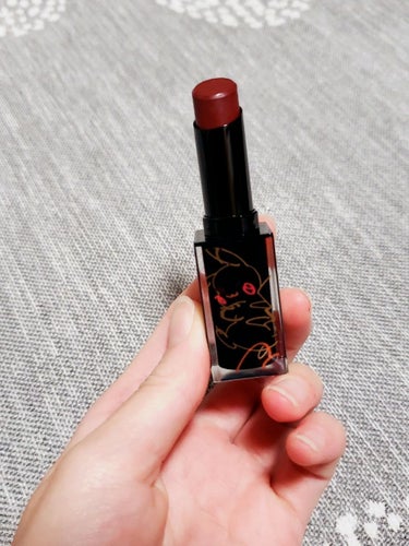 ルージュ アンリミテッド アンプリファイド マット＜2019年クリスマスコフレ限定＞/shu uemura/口紅を使ったクチコミ（2枚目）