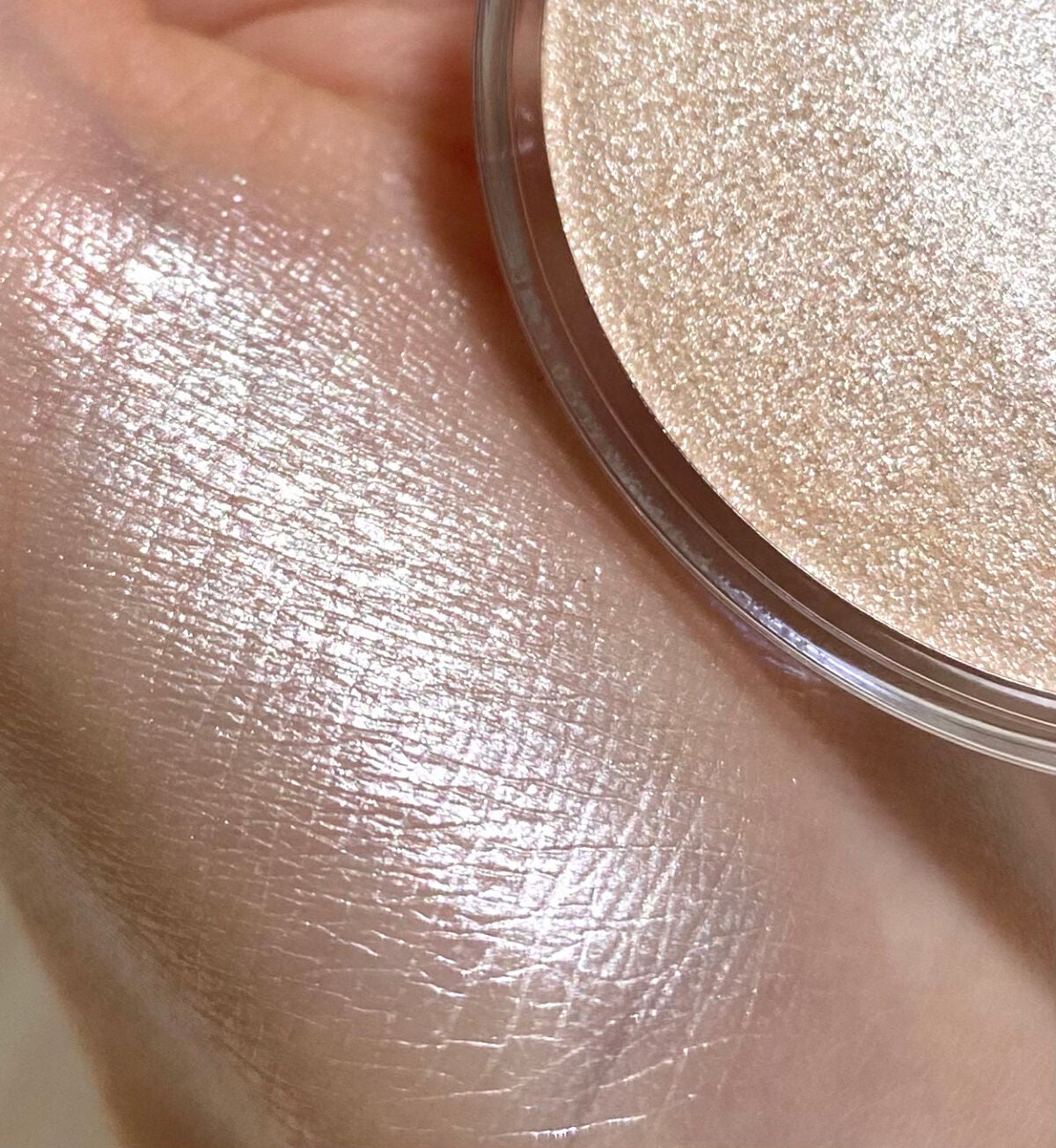 むにゅっとハイライター/キャンメイク/クリームハイライトを使ったクチコミ(3枚目)