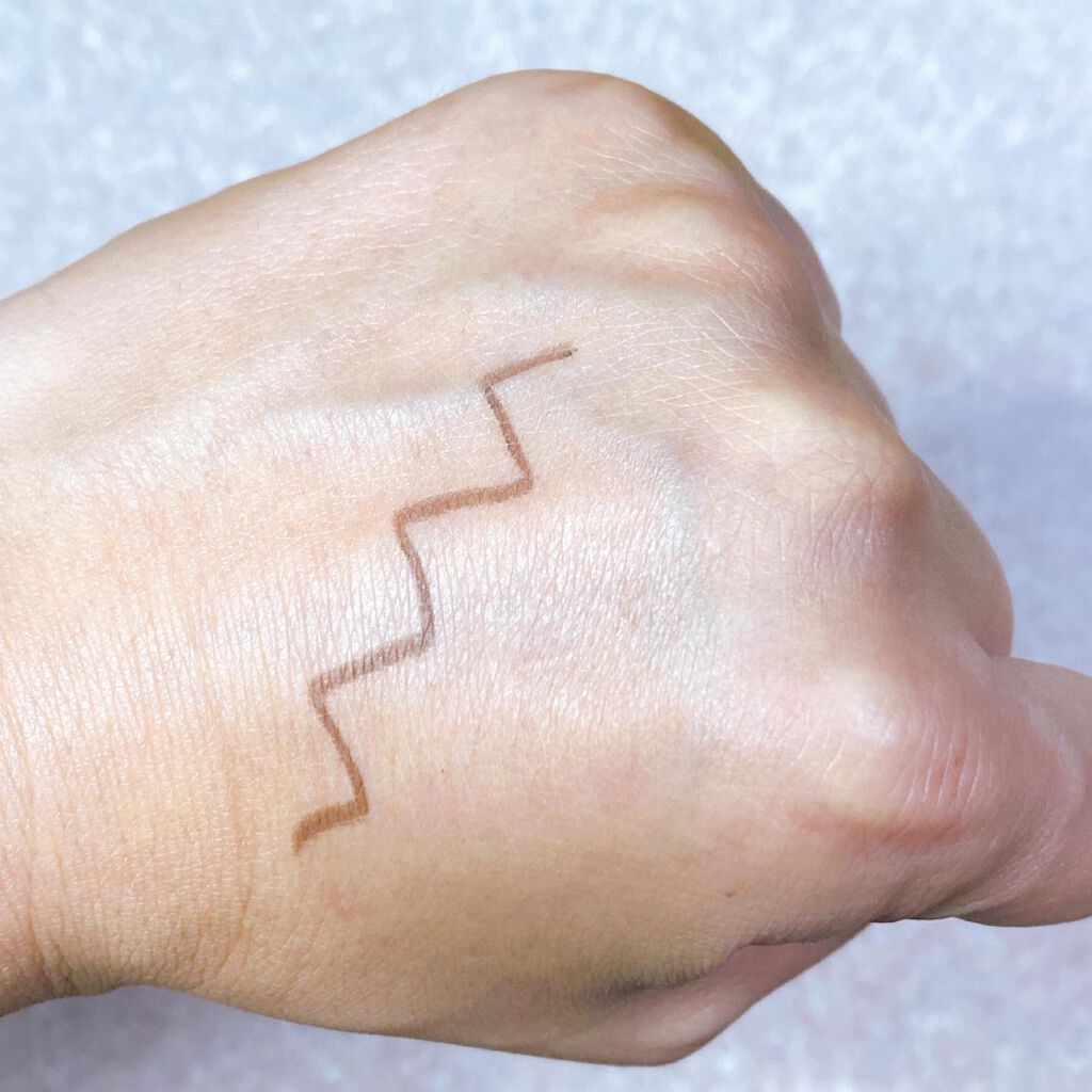 「密着アイライナー」クリームペンシル/デジャヴュ/ペンシルアイライナーを使ったクチコミ(4枚目)