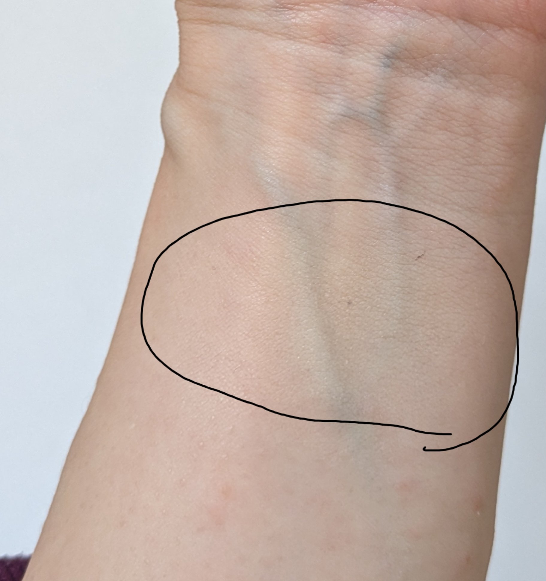 カバーリシャスセラムファンデーション/BANILA CO/リキッドファンデーションを使ったクチコミ（3枚目）