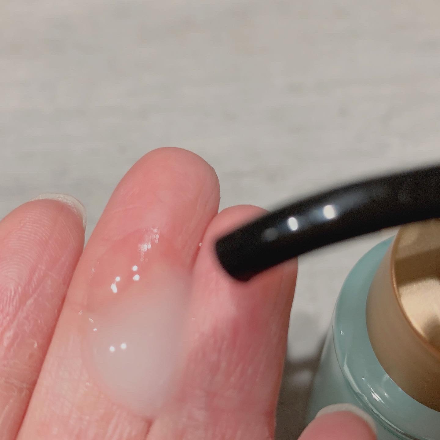 ミラクルズ うるおいブーストミルクウォーターセラム/パンテーン/アウトバストリートメントを使ったクチコミ（2枚目）