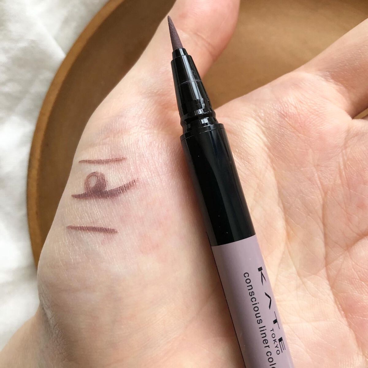コンシャスライナーカラー/KATE/リキッドアイライナーを使ったクチコミ（1枚目）