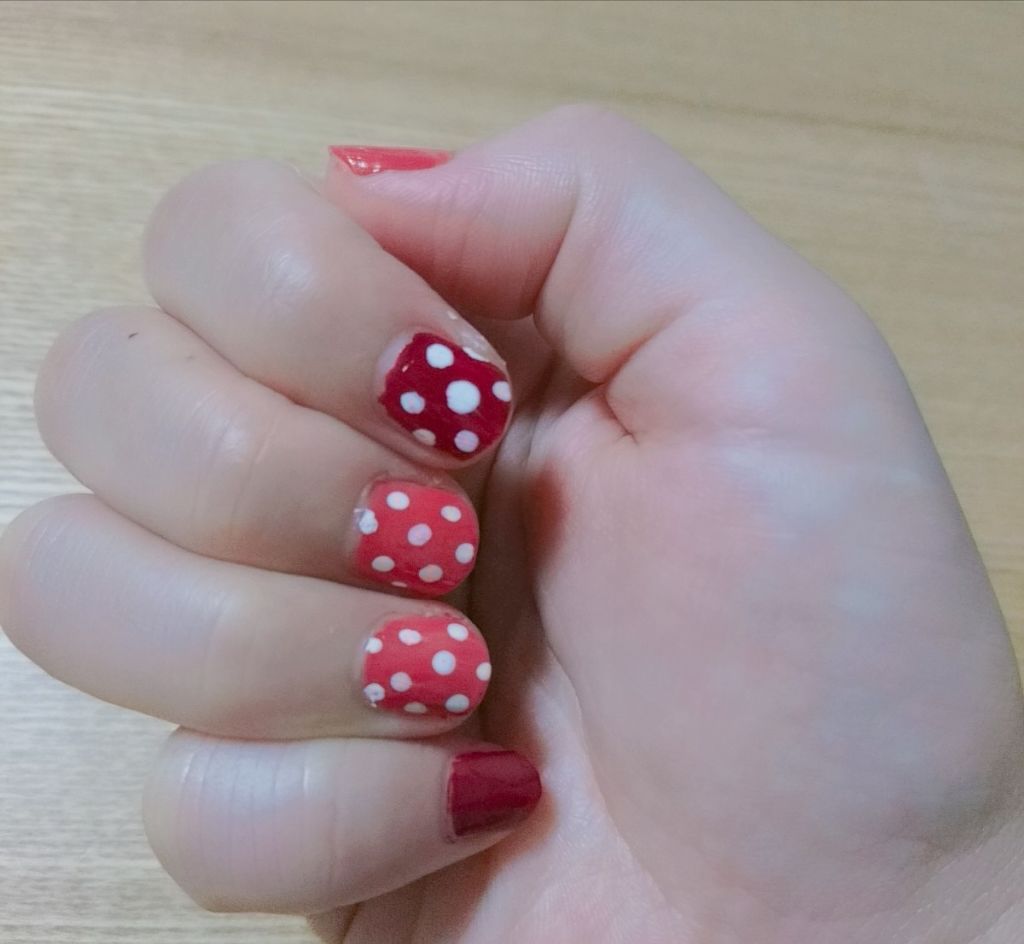 ネイル エナメル/REVLON/マニキュアを使ったクチコミ（2枚目）