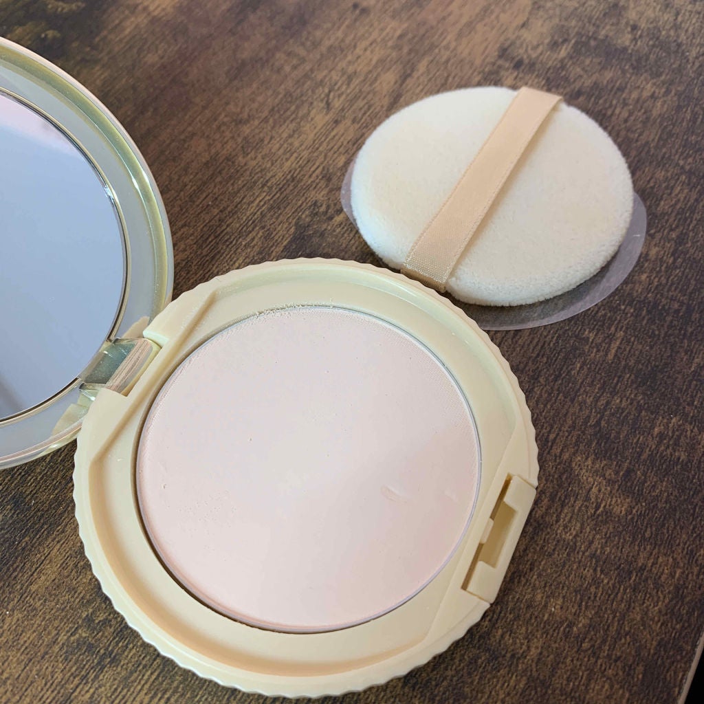 【旧品】マシュマロフィニッシュパウダー/キャンメイク/プレストパウダーを使ったクチコミ(2枚目)