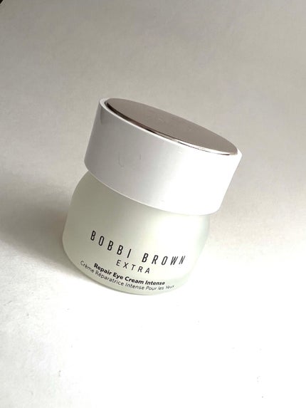 BOBBI BROWN エクストラ リペア アイ クリーム インテンスのクチコミ「2022.07.19購入、使用開始。
程よくこってりしたテクスチャー。
そのわりにベトつきが.....」(2枚目)